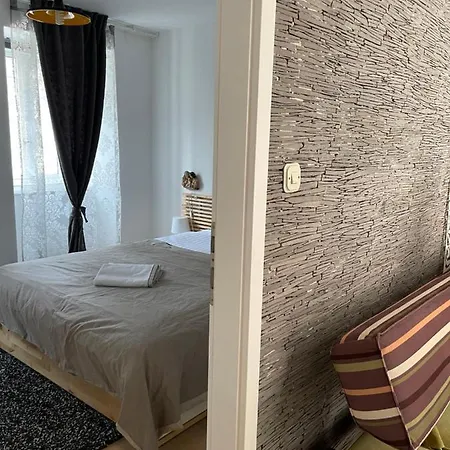 Apartment Kremenic *