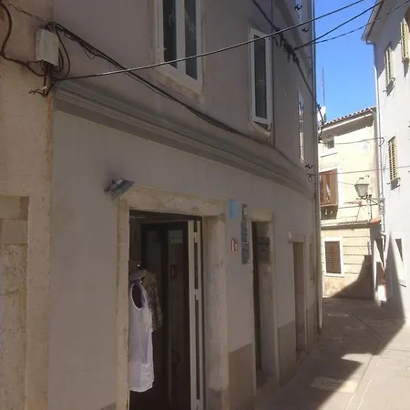 Apartment Kremenic *